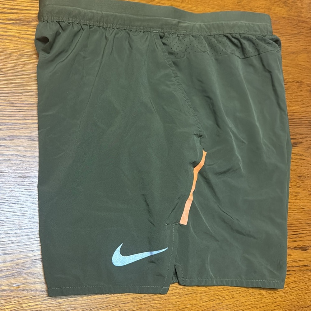 Nike Dri-Fit Shorts - Picture 4 of 7